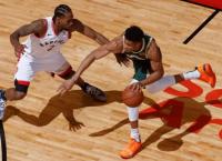 NBA: Ολοκληρώθηκε η ανατροπή, στους τελικούς οι Ράπτορς – “Πάλεψε” ο Αντετοκούνμπο