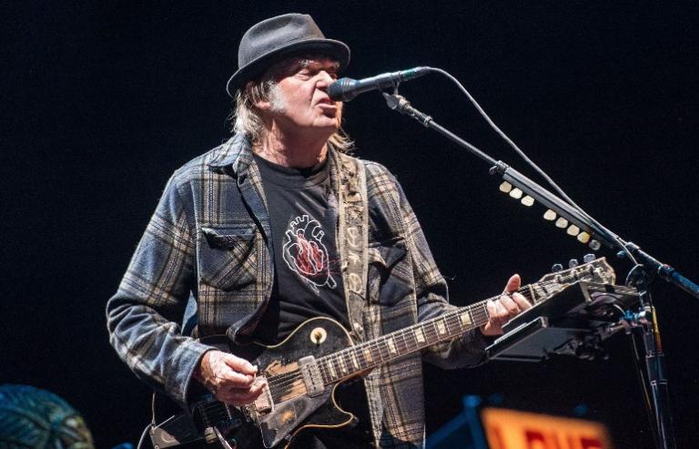Neil Young: Ακυκλοφόρητο υλικό βλέπει το φως της δημοσιότητας