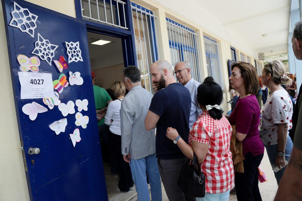 Εκλογές 2019: Τα παραλειπόμενα της κάλπης, με τον εκνευρισμό στα ύψη (pics)