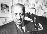 Γεώργιος Παπανικολάου: Ο θεμελιωτής του “Τεστ Παπ” που άλλαξε τη ζωή των γυναικών