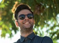 Ίαν Στρατής: “Αυτό είναι το πιο περίεργο σημείο που έχω υπογράψει αυτόγραφο” (vid)