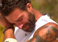 Survivor: Ξέσπασε σε κλάματα ο Πελεκάνος στο άκουσμα του επάθλου (vid)