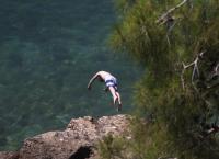 Καιρός: Ασυνήθιστα κρύα για την εποχή τα νερά των ελληνικών θαλασσών