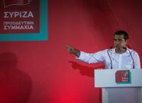 Αλέξης Τσίπρας: Η “επίθεση” της θαυμάστριας και το κόκκινο κραγιόν στο μάγουλο (pics)