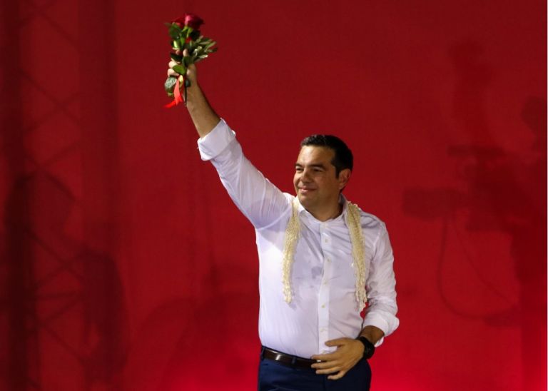 Αλέξης Τσίπρας: Ζωντανά η ομιλία του πρωθυπουργού από το Σύνταγμα (vid)