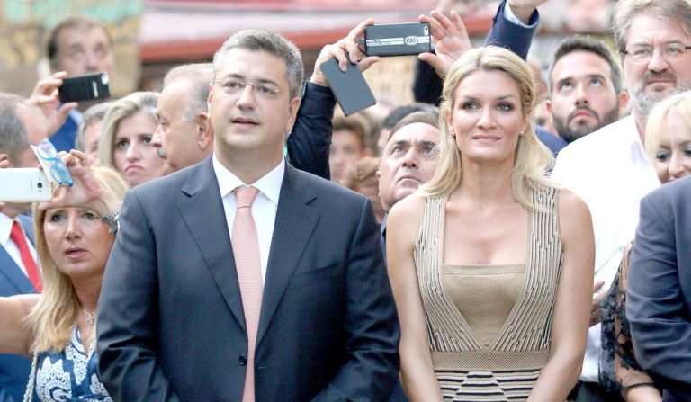 Απόστολος Τζιτζικώστας: Η μεγάλη νίκη του και ο μεγάλος έρωτας για τη σύζυγό του