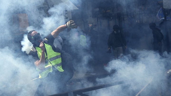 Παρίσι: Συγκρούσεις μεταξύ των δυνάμεων ασφαλείας και των Black Blocs