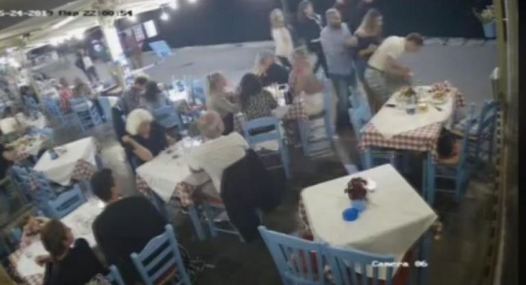 Χανιά: Ιδιοκτήτης εστιατορίου σώζει πελάτη που πνίγεται από τη μπουκιά του (vid)