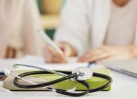 Έλληνες υγεία: Ποιες είναι οι βασικές απειλές σύμφωνα με τον ΣΕΒ