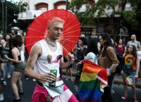 Athens Pride 2019: Ο άνδρας χωρίς ρούχα εξόργισε τα social media (pic)
