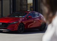 Mazda 3: Το αυτοκίνητο με τεχνολογία Skyactiv-X που εξοικονομεί καύσιμο