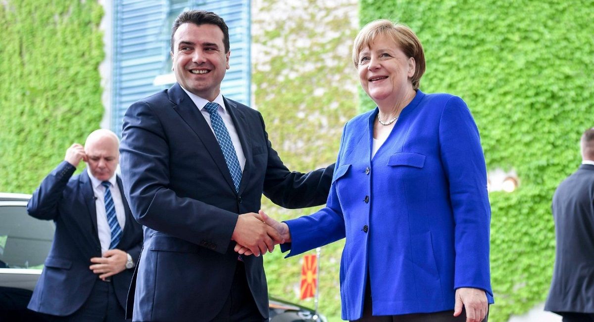 Μέρκελ: «Κόκκινο» στον Ζάεφ για ένταξη στην ΕΕ – «Πράσινο» για είσοδο στο ΝΑΤΟ