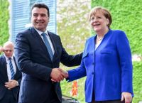Μέρκελ: «Κόκκινο» στον Ζάεφ για ένταξη στην ΕΕ – «Πράσινο» για είσοδο στο ΝΑΤΟ
