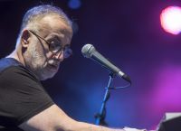Εκλογές 2019: Κατεβαίνει με το ΚΚΕ ο Θάνος Μικρούτσικος