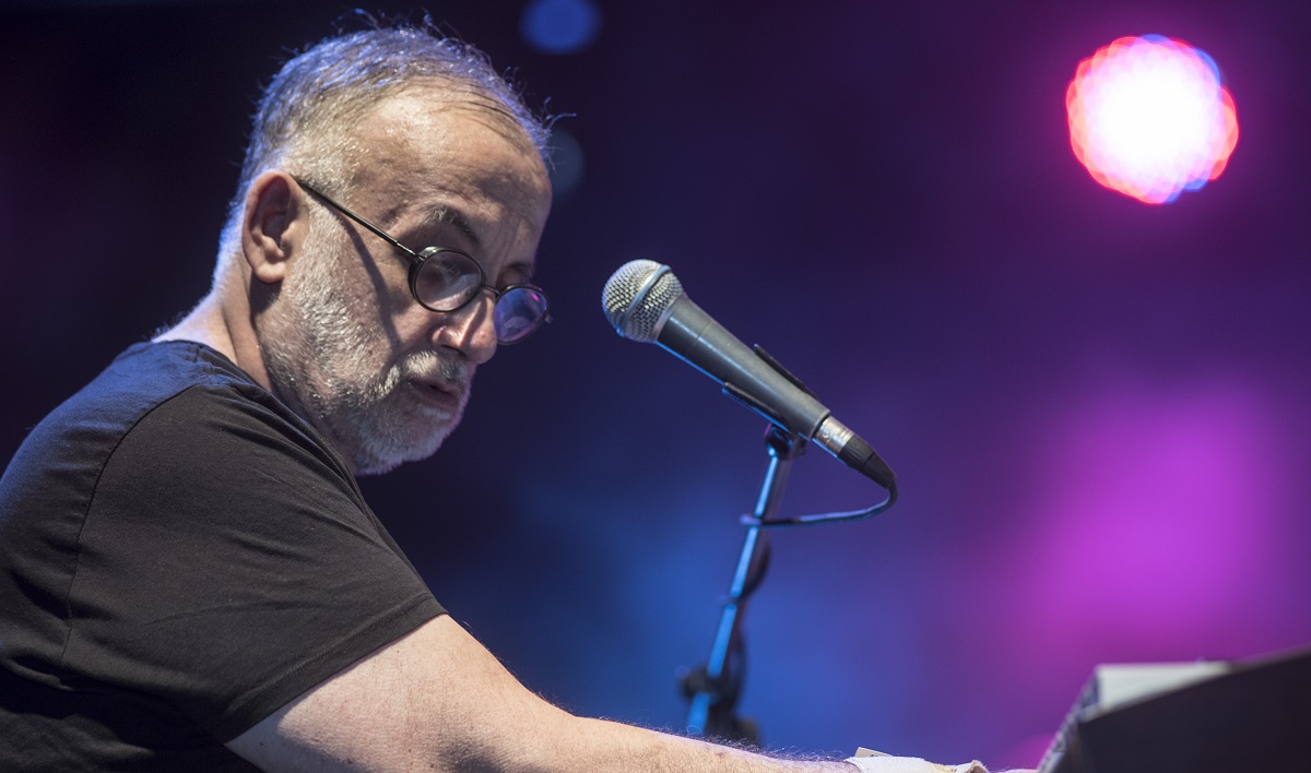 Εκλογές 2019: Κατεβαίνει με το ΚΚΕ ο Θάνος Μικρούτσικος