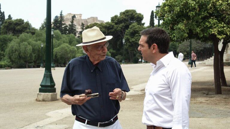 “Πάρτι” στο twitter για τον περίπατο Τσίπρα – Βασιλικού στο Ζάππειο