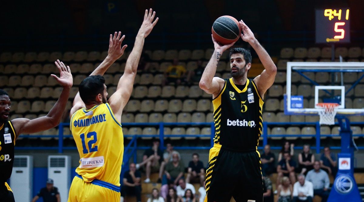 Περιστέρι – ΑΕΚ 82-83