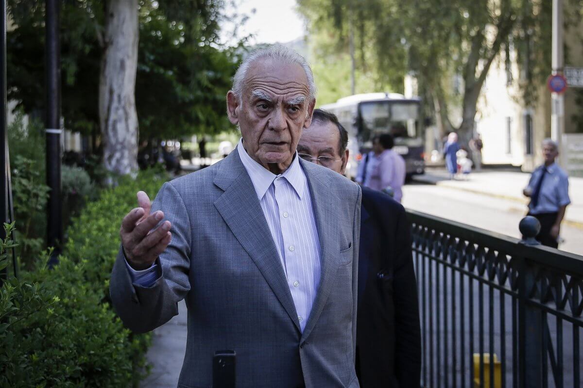 Άκης Τσοχατζόπουλος: Κρίσιμη παραμένει η κατάστασή του