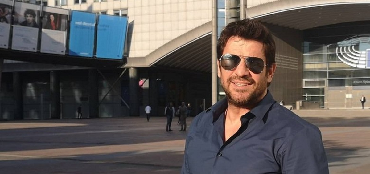 Αλέξης Γεωργούλης: Οι… τουριστικές φωτογραφίες του από τις Βρυξέλλες