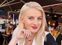 Ασημίνα Ουστάλλι: «Μου είχαν κρύψει ότι έχει πεθάνει η μητέρα μου» Ασημίνα Ουστάλλι: «Μου είχαν κρύψει ότι έχει πεθάνει η μητέρα μου»