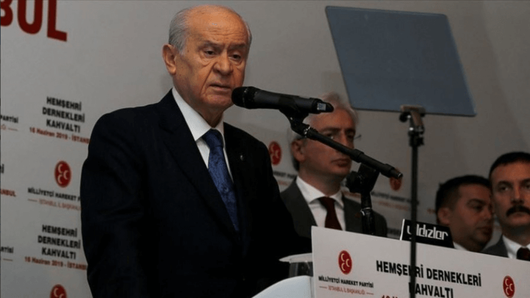 Μπαχτσελί για Τσίπρα: “Θα γκρεμοτσακιστεί και θα θαφτεί στη θάλασσα”