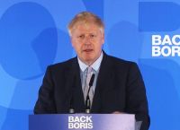 Ματ Χάνκοκ: Ανακοίνωσε την υποστήριξή του στον Μπόρις Τζόνσον