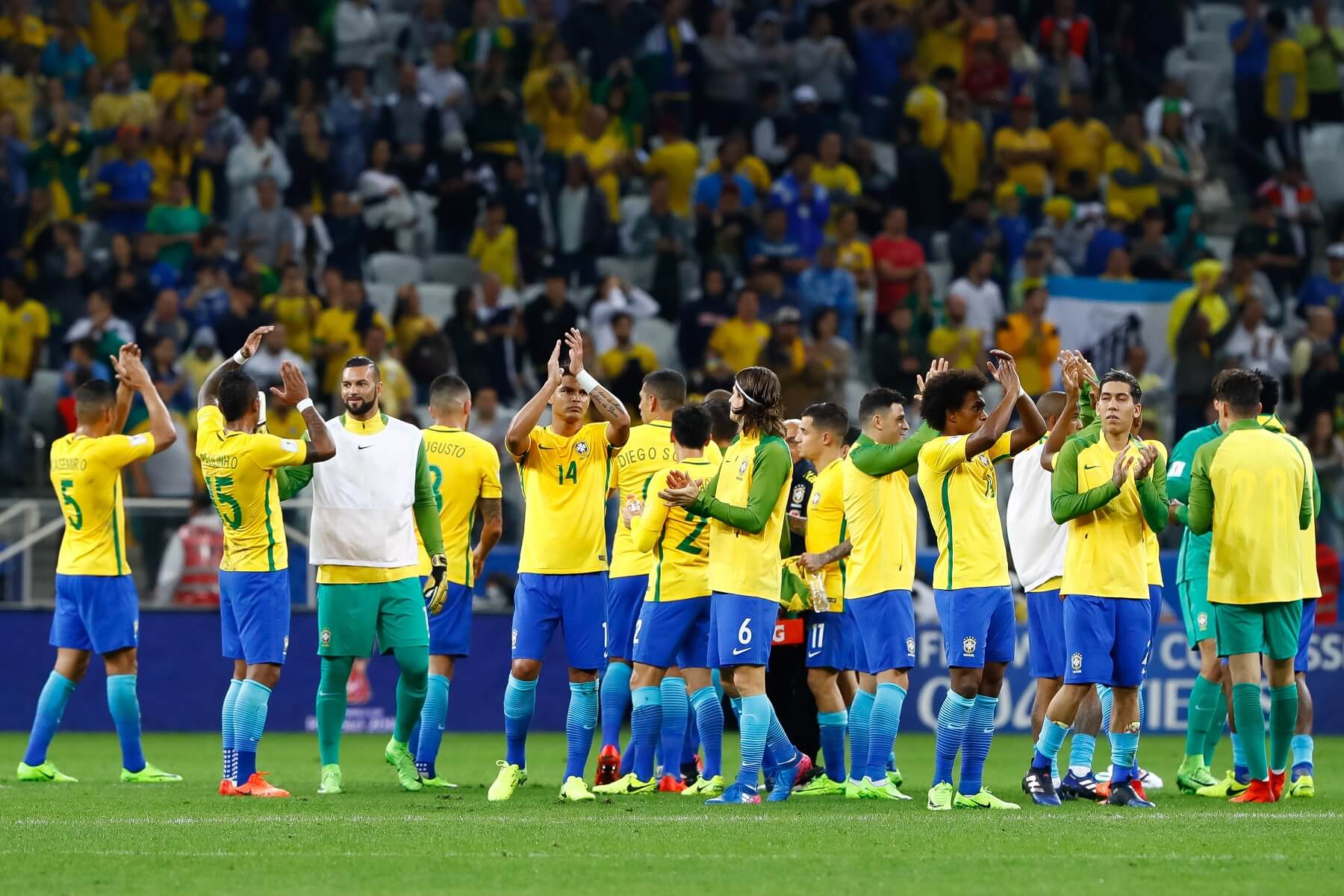 Бразилия первая в мире. Сборная Бразилии 2018. Футбол Бразилия 2018. ЧМ 2010 Бразилия тактика.