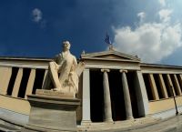 Φαρμακευτική ΕΚΠΑ: Το τμήμα που βρίσκεται στις 100 καλύτερες σχολές παγκοσμίως