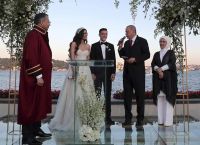 Ρετζέπ Ταγίπ Ερντογάν: Κουμπάρος στον γάμο του Μεσούτ Οζίλ