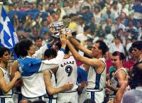 Εθνική Ελλάδος: O άνθρωπος πίσω από την μασκότ του Ευρωμπάσκετ ’87