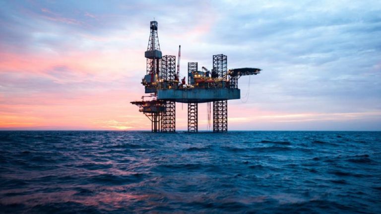 Η μεγάλη ελπίδα για τη χώρα και η περίεργη εκκωφαντική σιωπή των κομμάτων