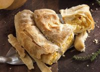 Κολοκυθόπιτα με φέτα: Παραδοσιακή και μυρωδάτη (vid)