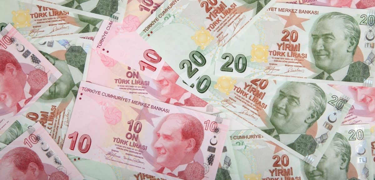 Τουρκική λίρα: Νέα “βουτιά” υπό τον φόβο αμερικανικών κυρώσεων