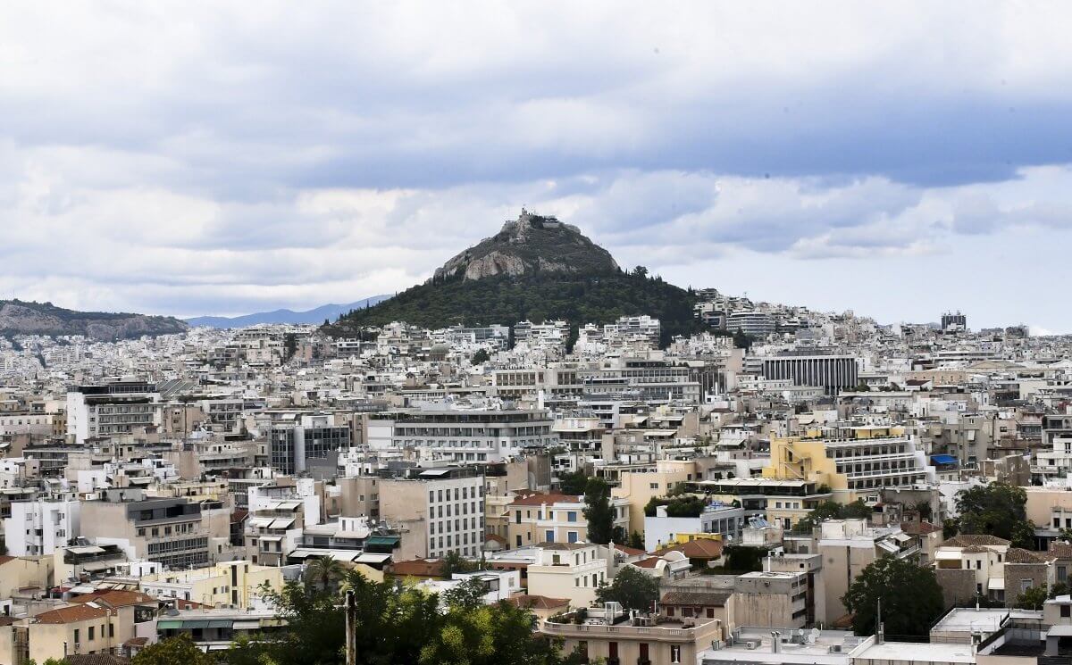 Φωτιά: Έκτακτα μέτρα στην Αθήνα λόγω υψηλών θερμοκρασιών – “Κλείνει” ο Λυκαβυττός