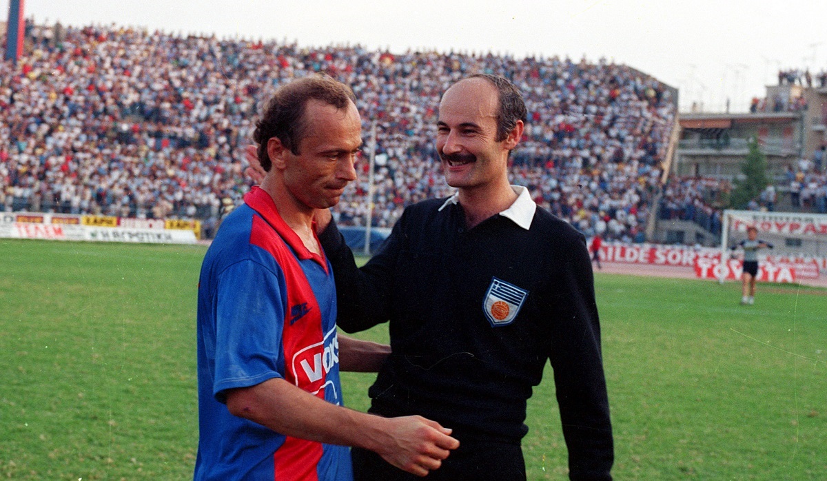 Δημήτρης Μαυρίκης: Ο “θρύλος” του Πανιωνίου που άφησε τη Νομική για το ποδόσφαιρο