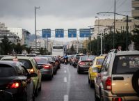 Κηφισίας μποτιλιάρισμα: Οι οδηγοί περιμένουν 1,5 ώρα την τροχαία