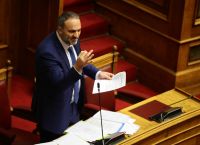Εκλογές 2019: Θύμα ξυλοδαρμού ο πρώην υπουργός Νίκος Μαυραγάνης (vid)