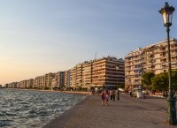 Θεσσαλονίκη: Άνδρας έπεσε στον Θερμαϊκό – Ανασύρθηκε ζωντανός
