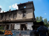 Σεισμός Τώρα: Κατέρρευσε ακατοίκητο σπίτι στην Ερμού