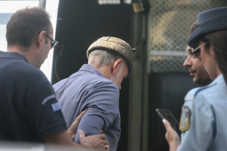 Επαμεινώνδας Κορκονέας: Χαμός στο Twitter με την απόφαση (pics)