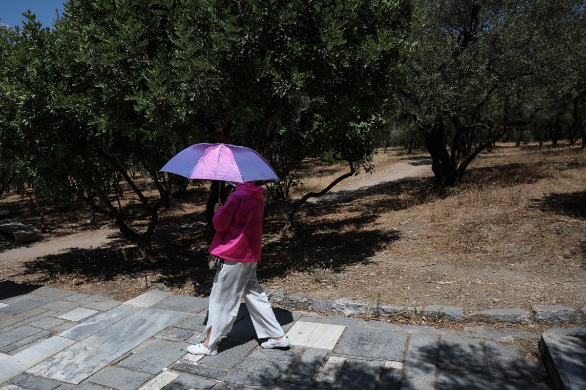 Καιρός: Κλειστή η Ακρόπολη λόγω καύσωνα