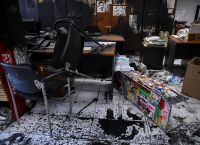 Athens Voice: Η απάντηση της εφημερίδας και οι αντιδράσεις των κομμάτων