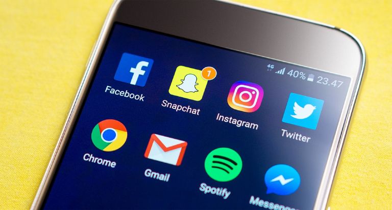 Facebook Instagram: “Έπεσαν” τα Μέσα Κοινωνικής Δικτύωσης