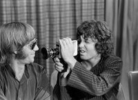 Jim Morrison: Ο “καταραμένος” ποιητής της Ροκ