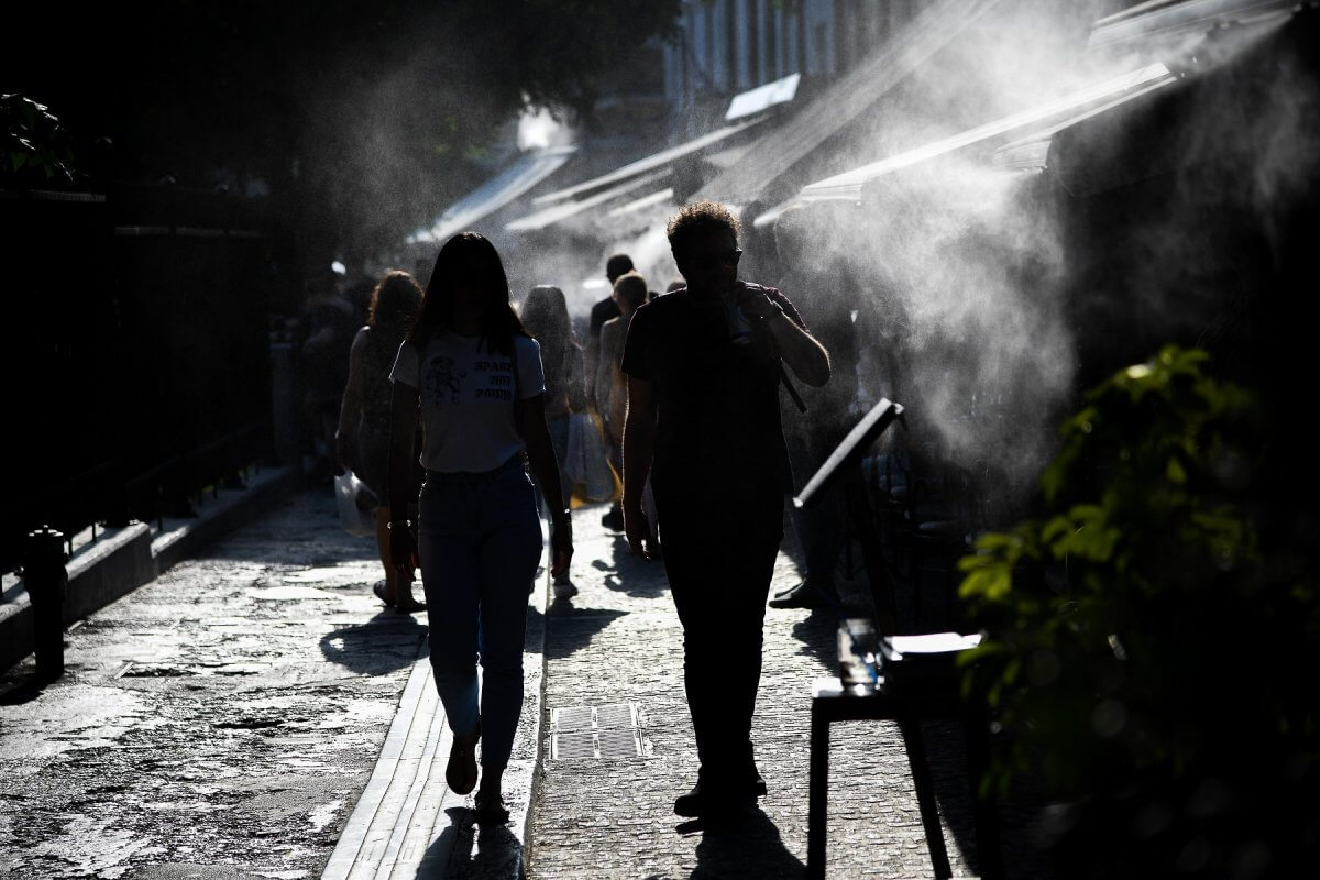 Καιρός: Έρχεται καύσωνας – Πότε θα χτυπήσει κόκκινο η θερμοκρασία