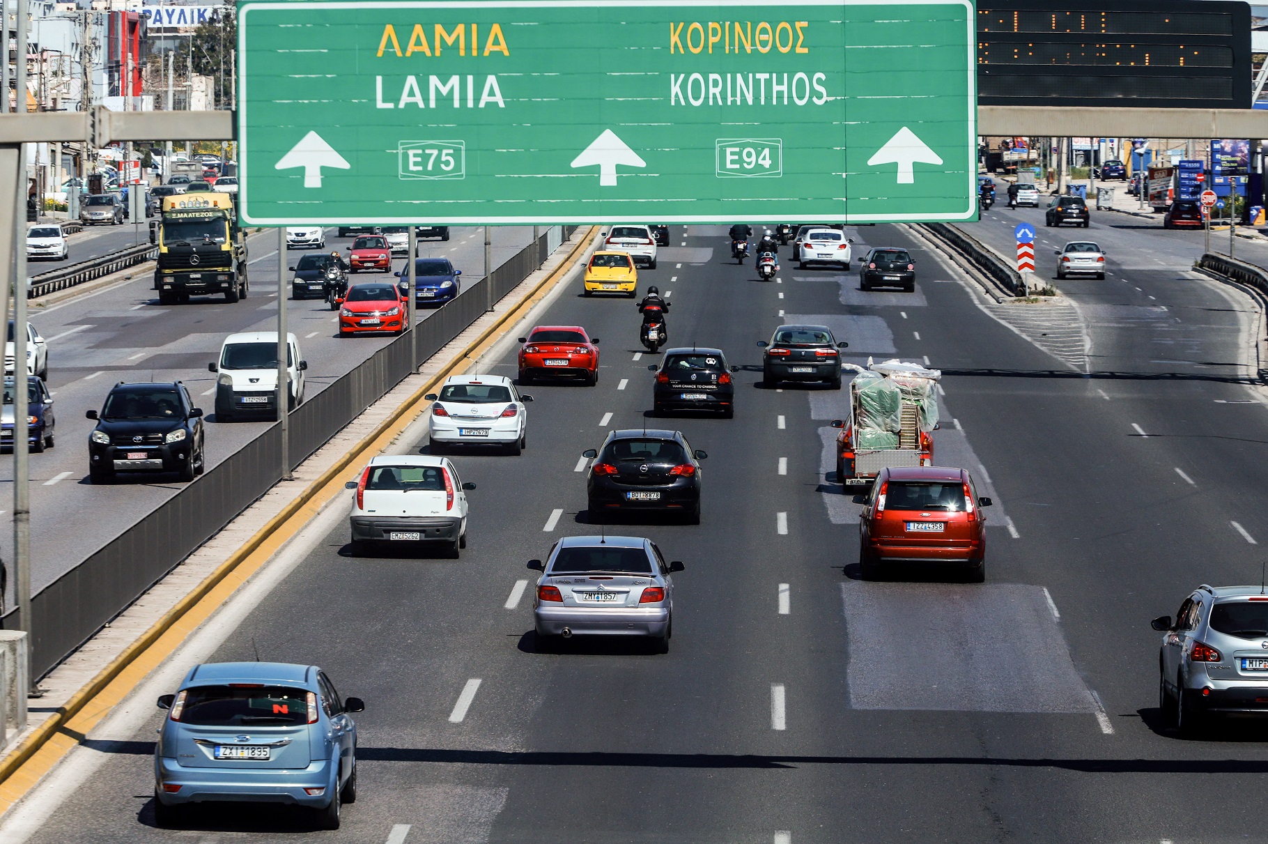 Κηφισός: Μεγάλες ουρές λόγω τροχαίου
