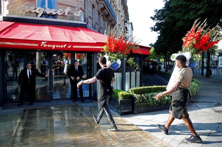 Le Fouquet’s: Άνοιξε ξανά το διάσημο εστιατόριο (pics)