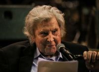 Μίκης Θεοδωράκης: Ο σπουδαίος Έλληνας γίνεται σήμερα 94 ετών (vids) Μίκης Θεοδωράκης: Ο σπουδαίος Έλληνας γίνεται σήμερα 94 ετών (vids)