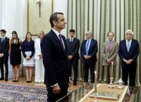 Reuters: Η ταχύτητα της κυβέρνησης Μητσοτάκη «παραξενεύει» τους Ελληνες