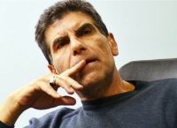 Γιάννης Μπέζος: “Οι επικριτές μου είναι επαγγελματίες γκρινιάρηδες”